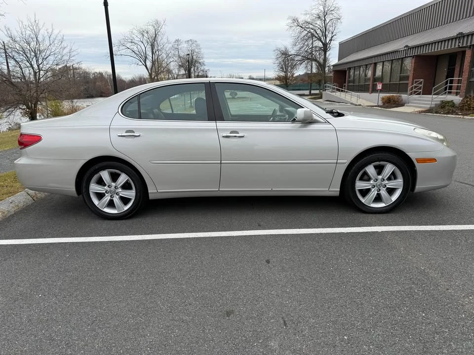 2005 Lexus ES 4th Gen - Image 8 of 20