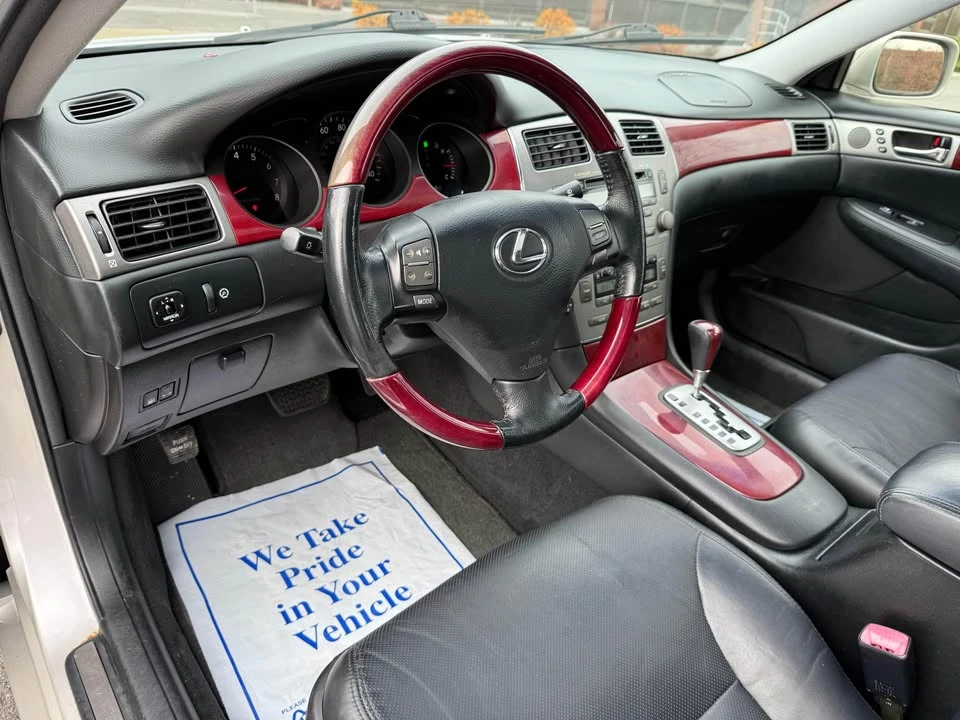 2005 Lexus ES 4th Gen - Image 12 of 20