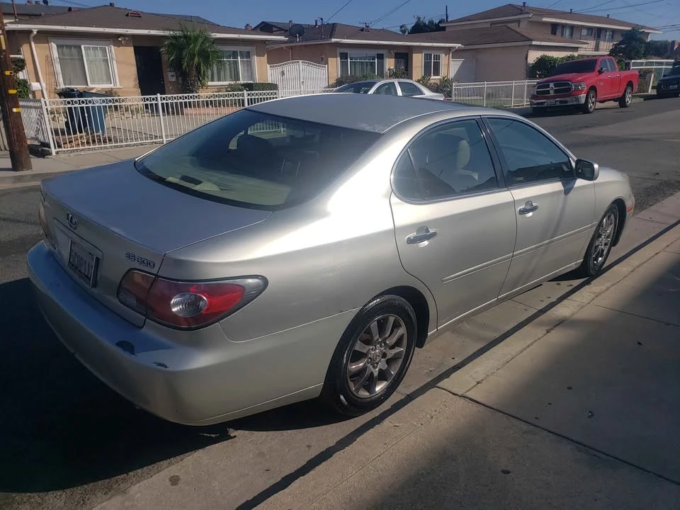 2005 Lexus ES 3rd Gen - Image 9 of 15