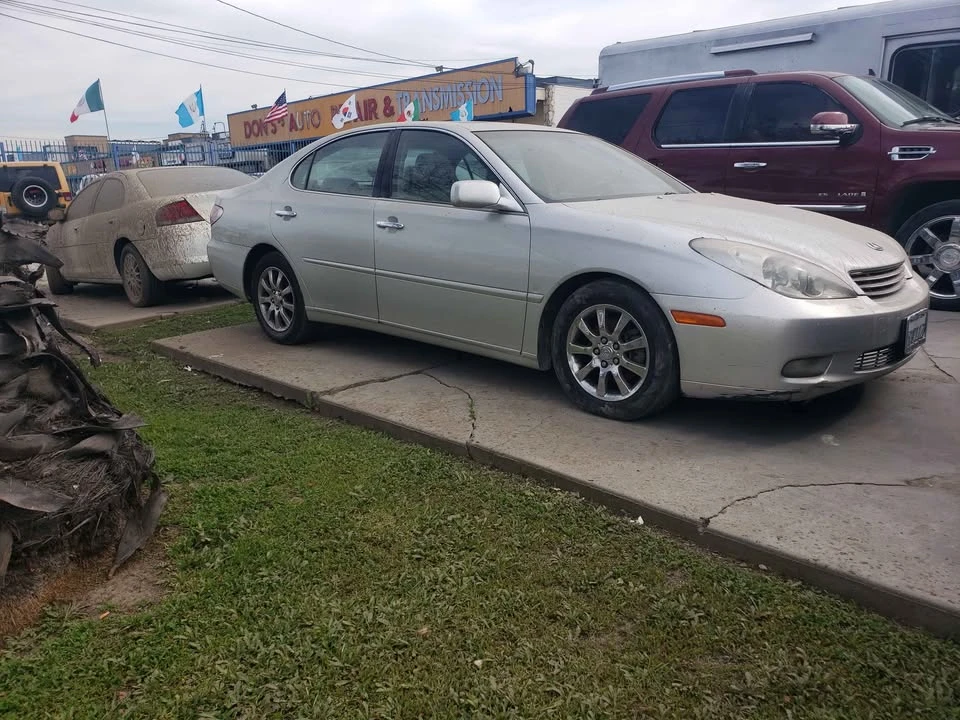 2005 Lexus ES 3rd Gen - Image 12 of 15
