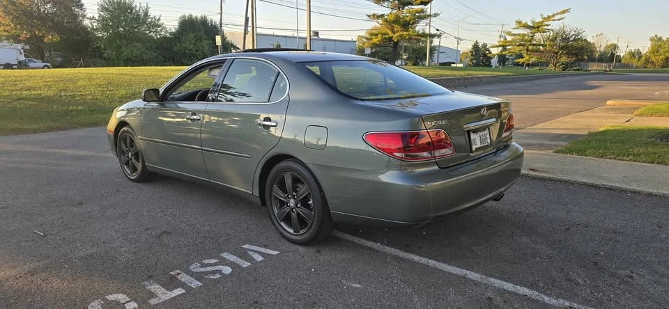 2005 Lexus ES 4th Gen - Image 18 of 19