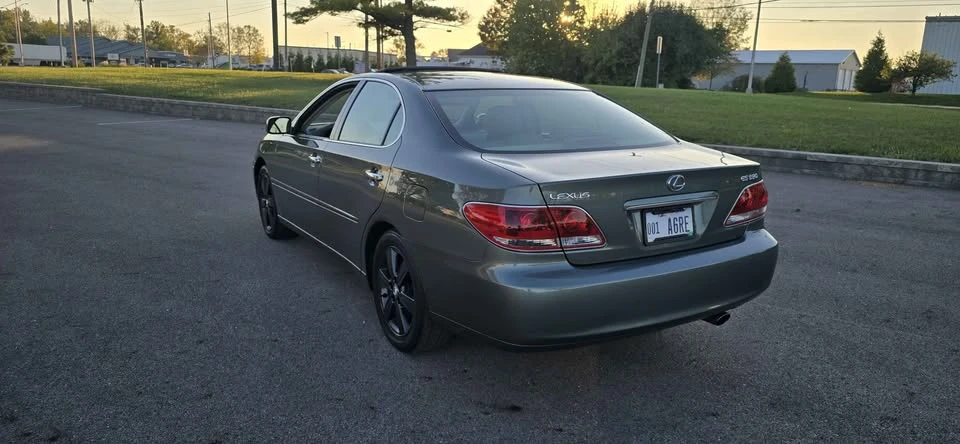 2005 Lexus ES 4th Gen - Image 2 of 19