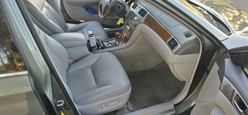 2005 Lexus ES 4th Gen - Image 8 of 19