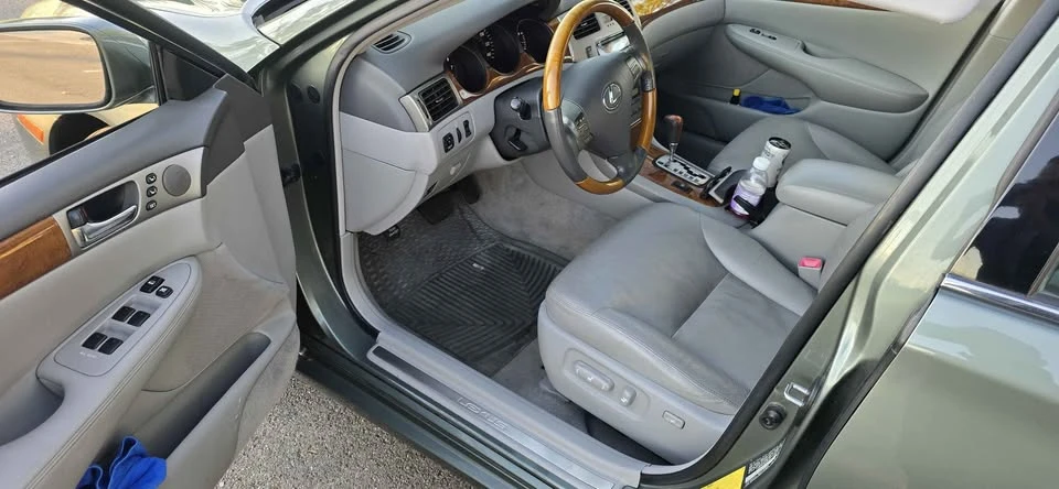 2005 Lexus ES 4th Gen - Image 9 of 19