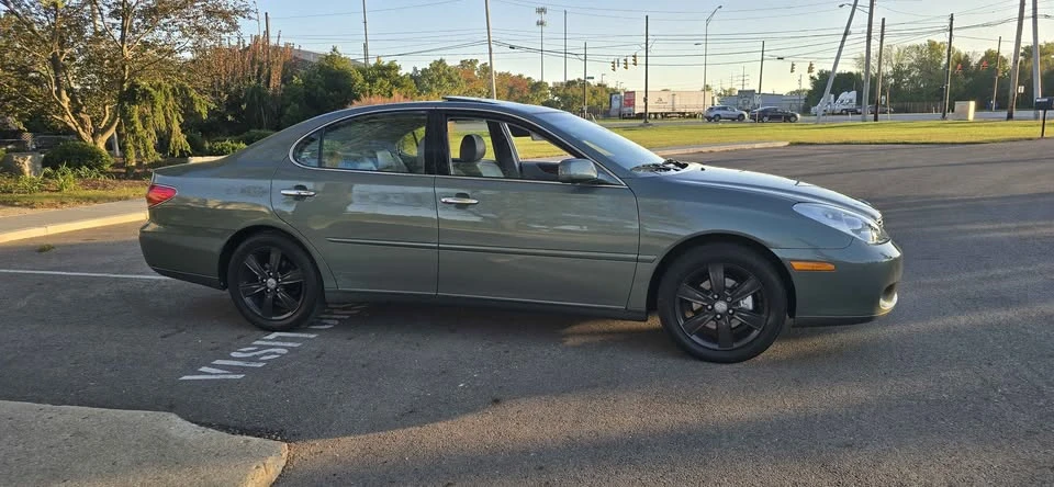 2005 Lexus ES 4th Gen - Image 16 of 19