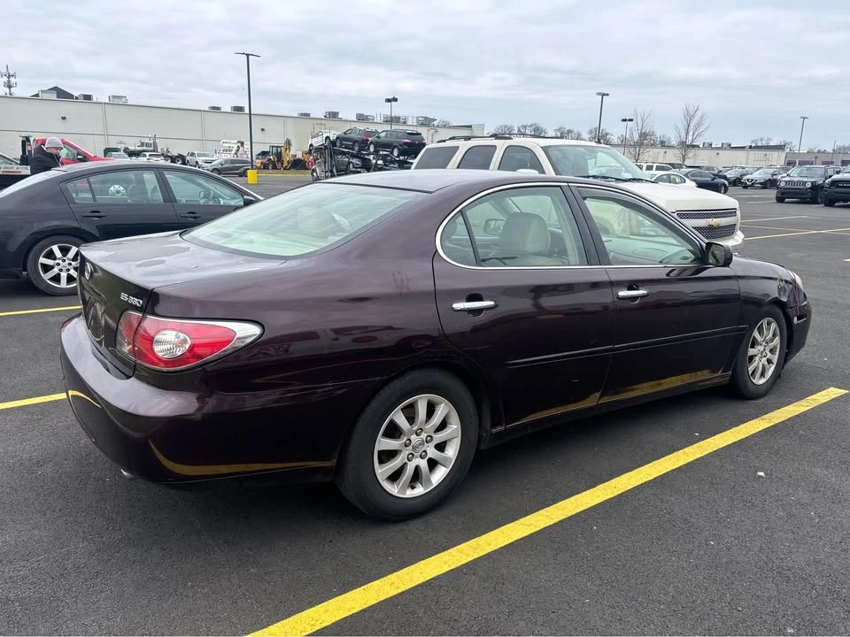 2005 Lexus ES 4th Gen - Image 11 of 12