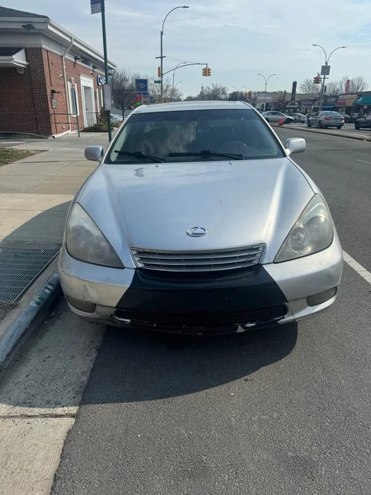 2005 Lexus ES 4th Gen - Image 2 of 5