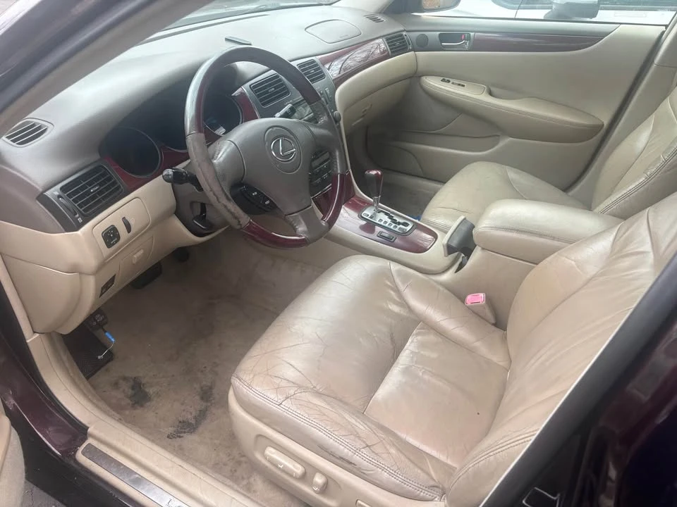 2005 Lexus ES 4th Gen - Image 5 of 12