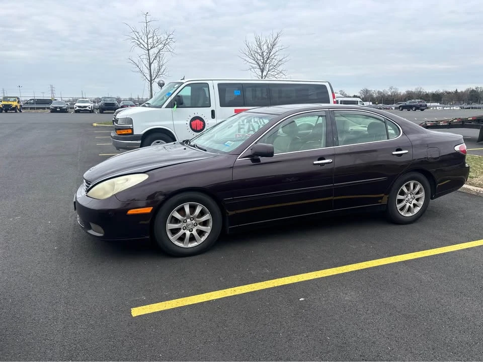 2005 Lexus ES 4th Gen - Image 10 of 12
