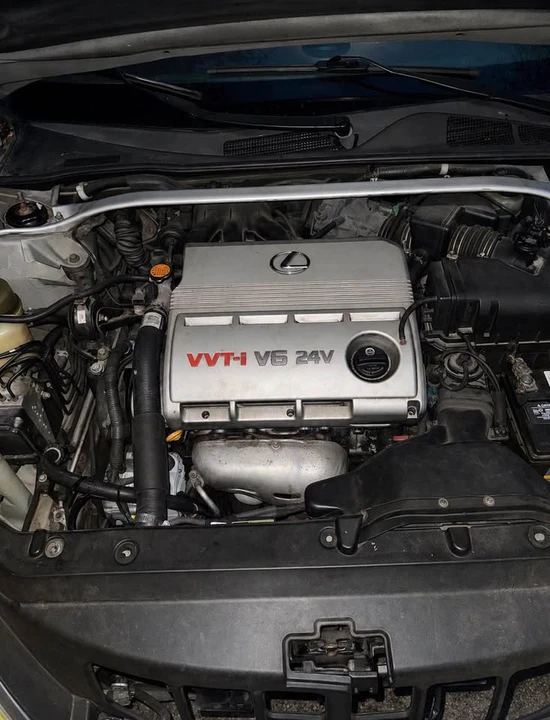2005 Lexus ES 4th Gen - Image 6 of 8