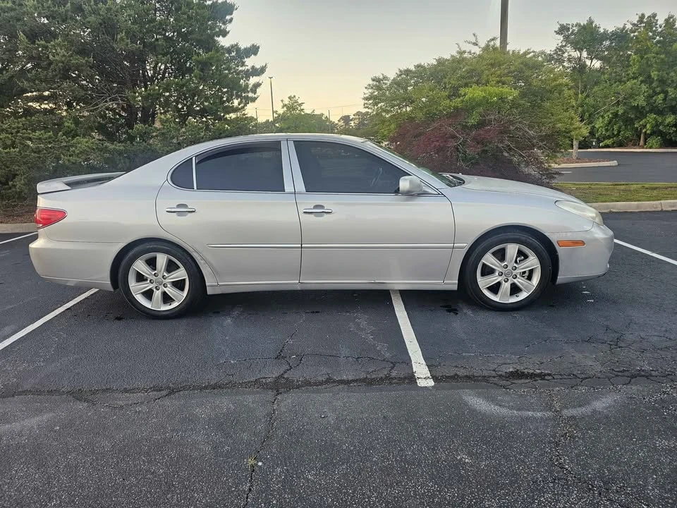 2005 Lexus ES 4th Gen - Image 2 of 6