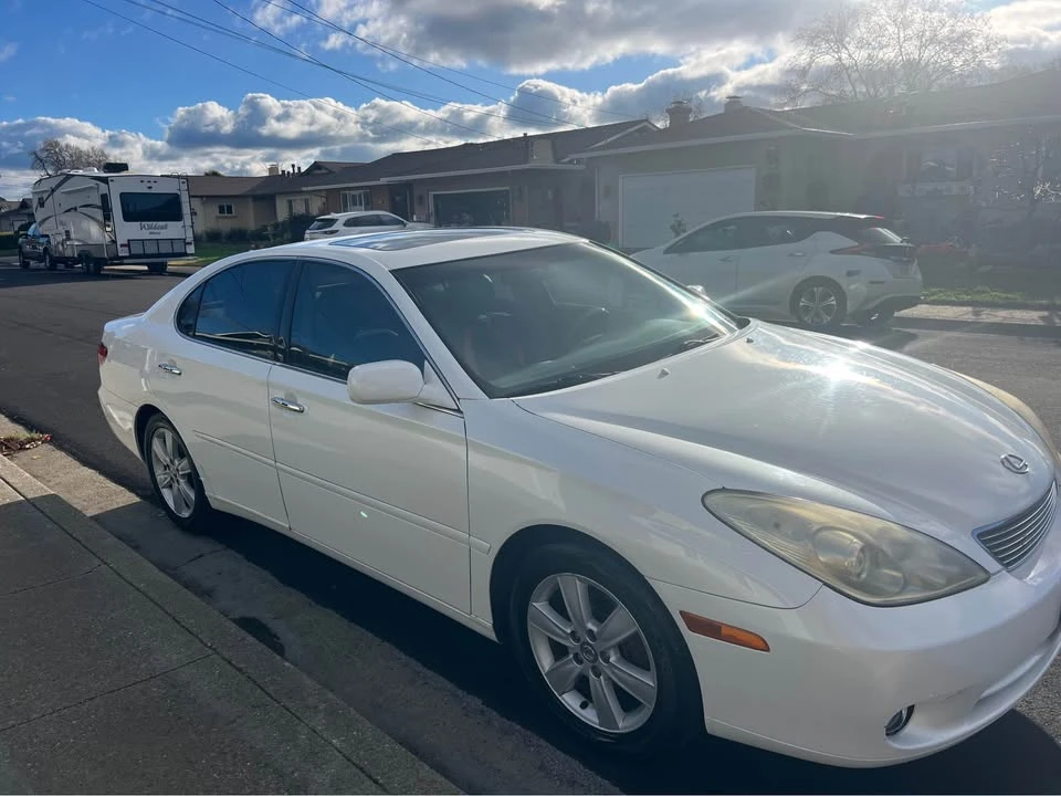 2005 Lexus ES 4th Gen - Image 2 of 9