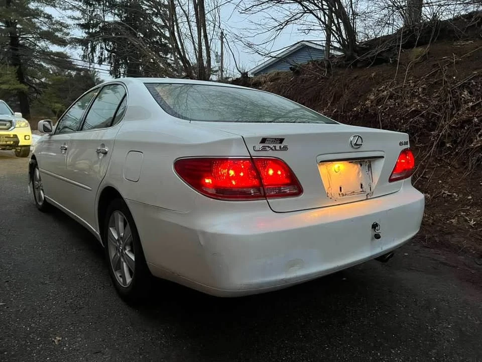 2005 Lexus ES 4th Gen - Image 11 of 12