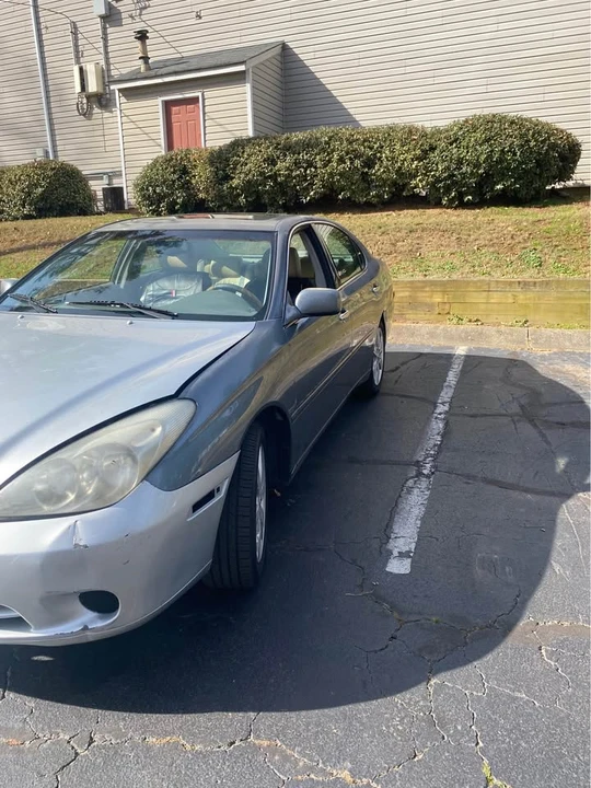 2005 Lexus ES 4th Gen - Image 2 of 10