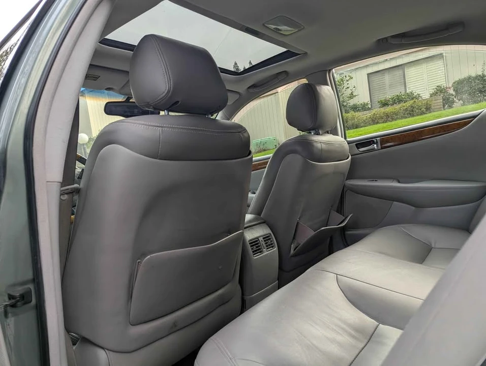 2005 Lexus ES 3rd Gen - Image 10 of 15
