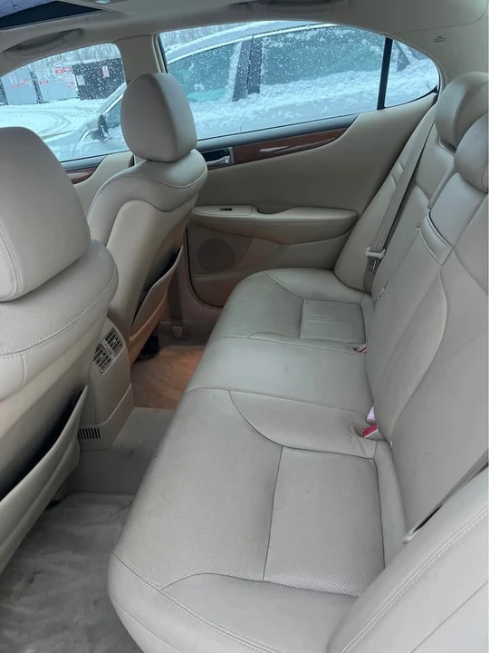2005 Lexus ES 4th Gen - Image 11 of 12