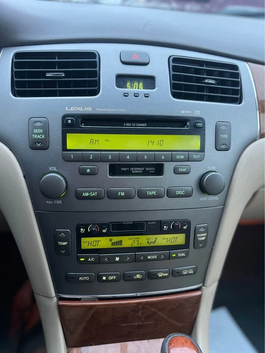 2005 Lexus ES 4th Gen - Image 9 of 12