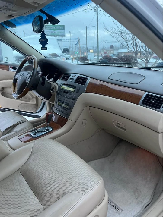2005 Lexus ES 4th Gen - Image 12 of 12