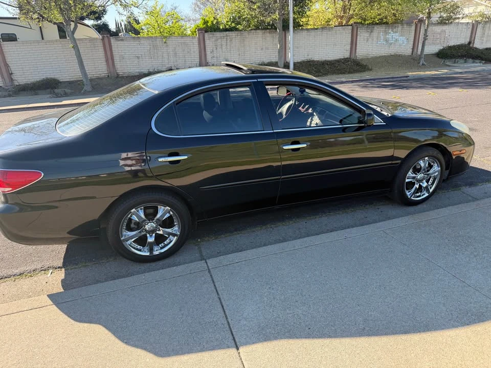 2005 Lexus ES 4th Gen - Image 4 of 7
