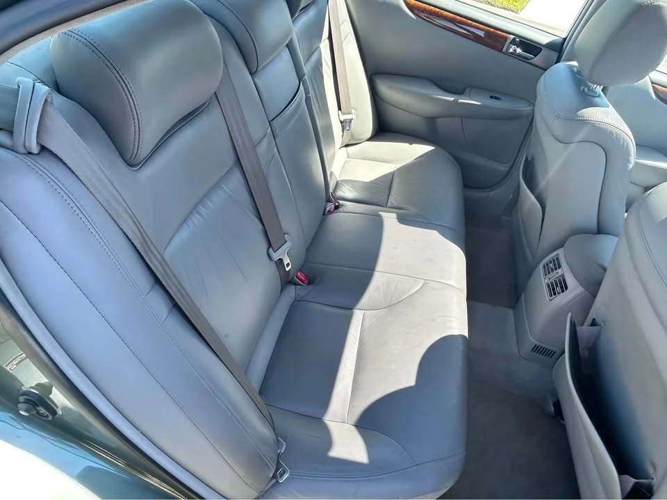 2005 Lexus ES 4th Gen - Image 4 of 10