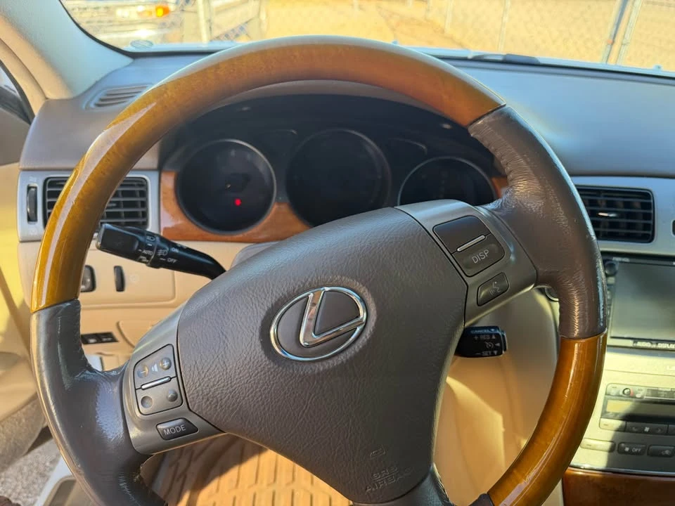 2005 Lexus ES 4th Gen - Image 8 of 10
