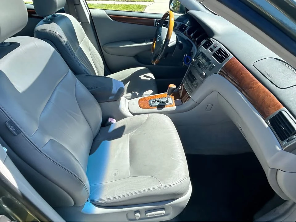 2005 Lexus ES 4th Gen - Image 5 of 10