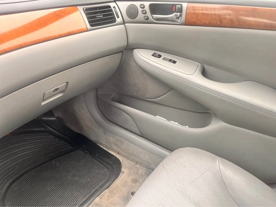 2005 Lexus ES 4th Gen - Image 9 of 9