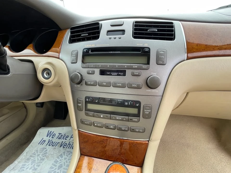 2005 Lexus ES 4th Gen - Image 17 of 20