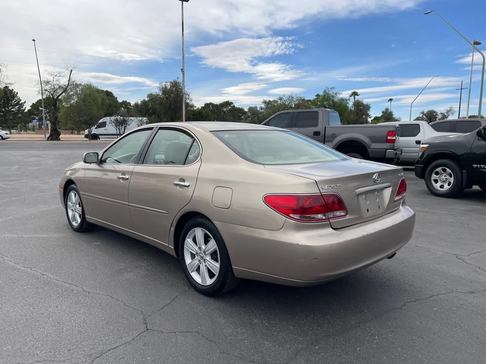 2005 Lexus ES 4th Gen - Image 3 of 20
