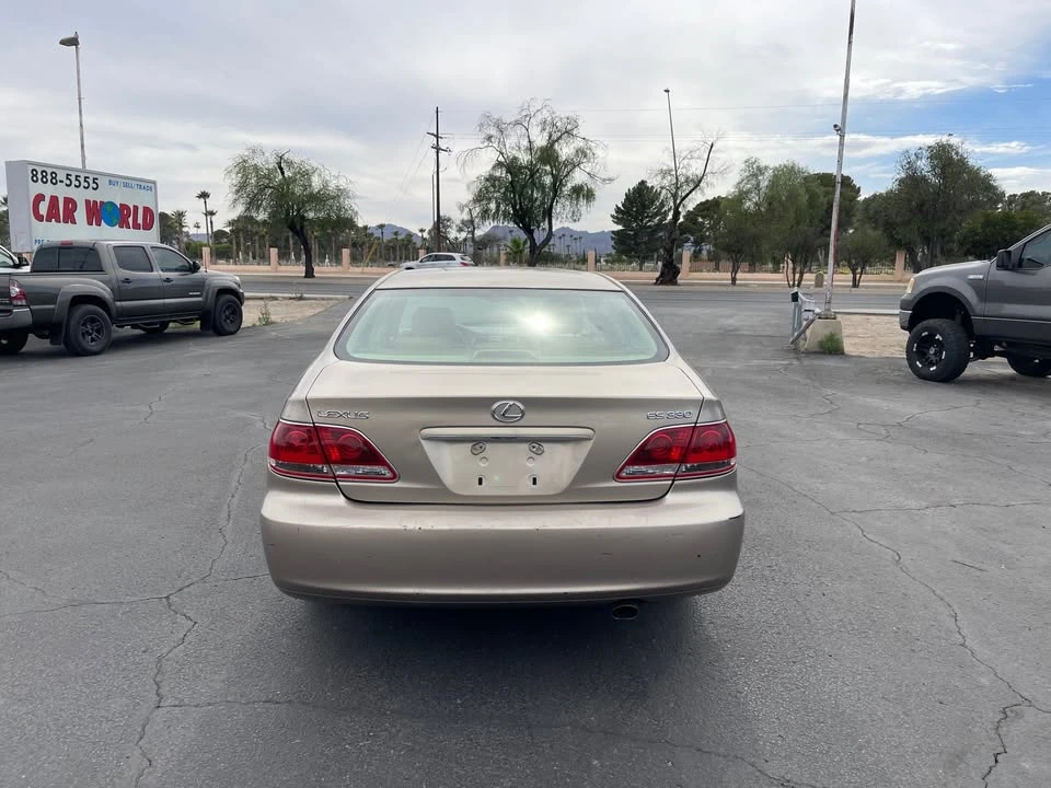 2005 Lexus ES 4th Gen - Image 4 of 20