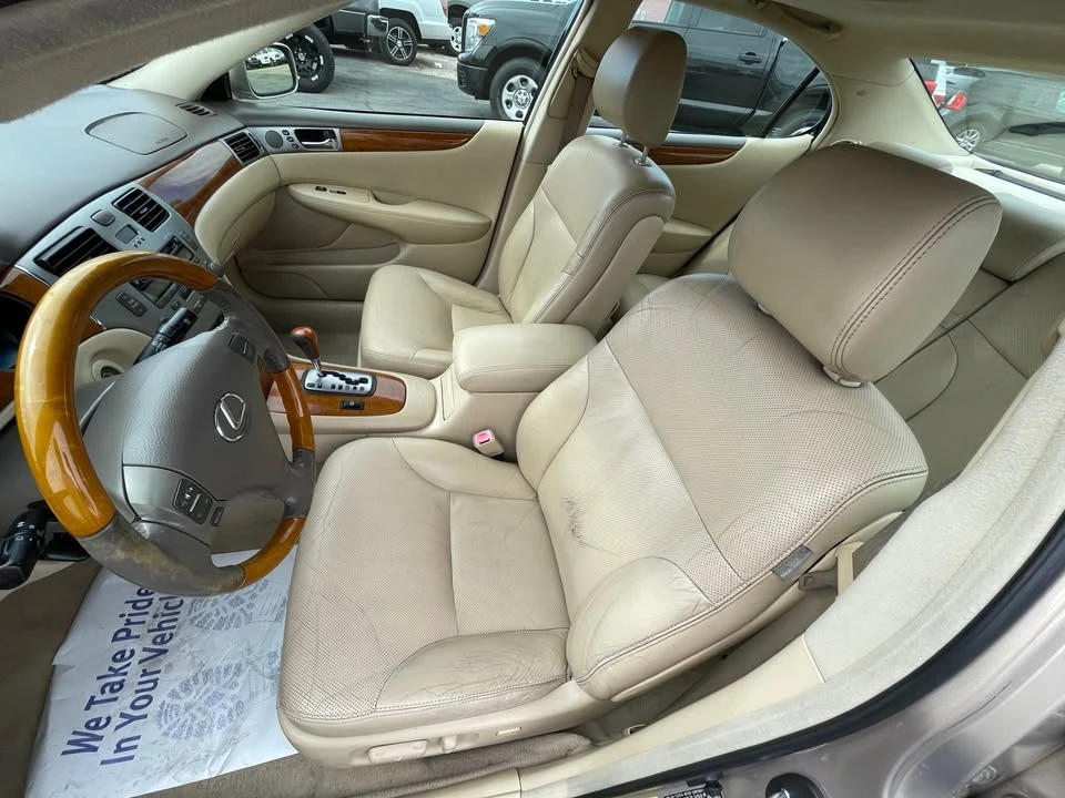 2005 Lexus ES 4th Gen - Image 14 of 20