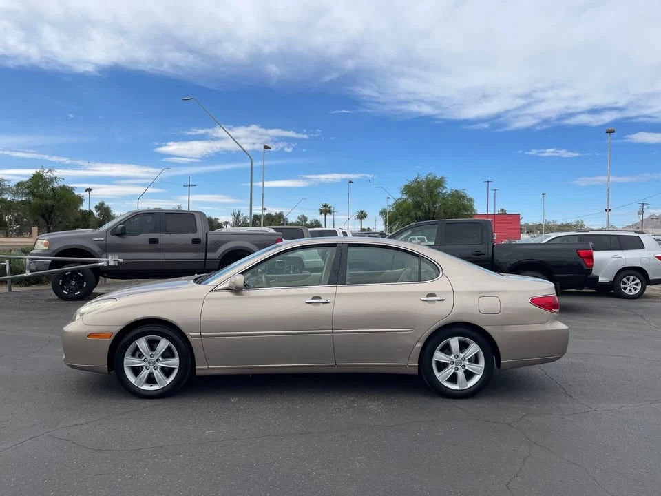 2005 Lexus ES 4th Gen - Image 2 of 20