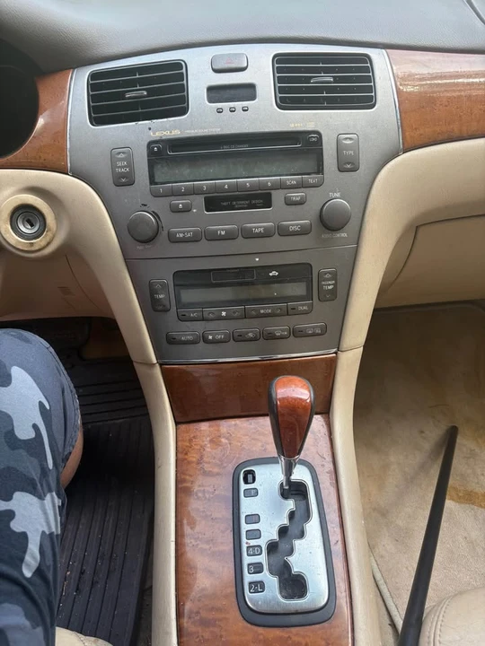 2005 Lexus ES 4th Gen - Image 7 of 8