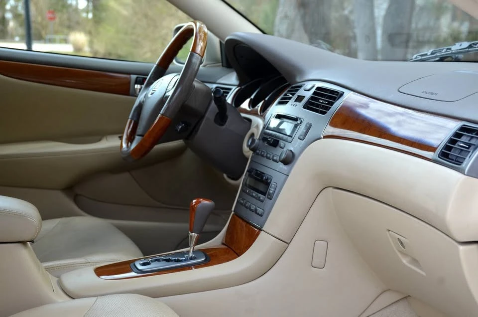 2005 Lexus ES 4th Gen - Image 9 of 17