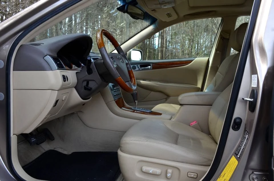 2005 Lexus ES 4th Gen - Image 11 of 17