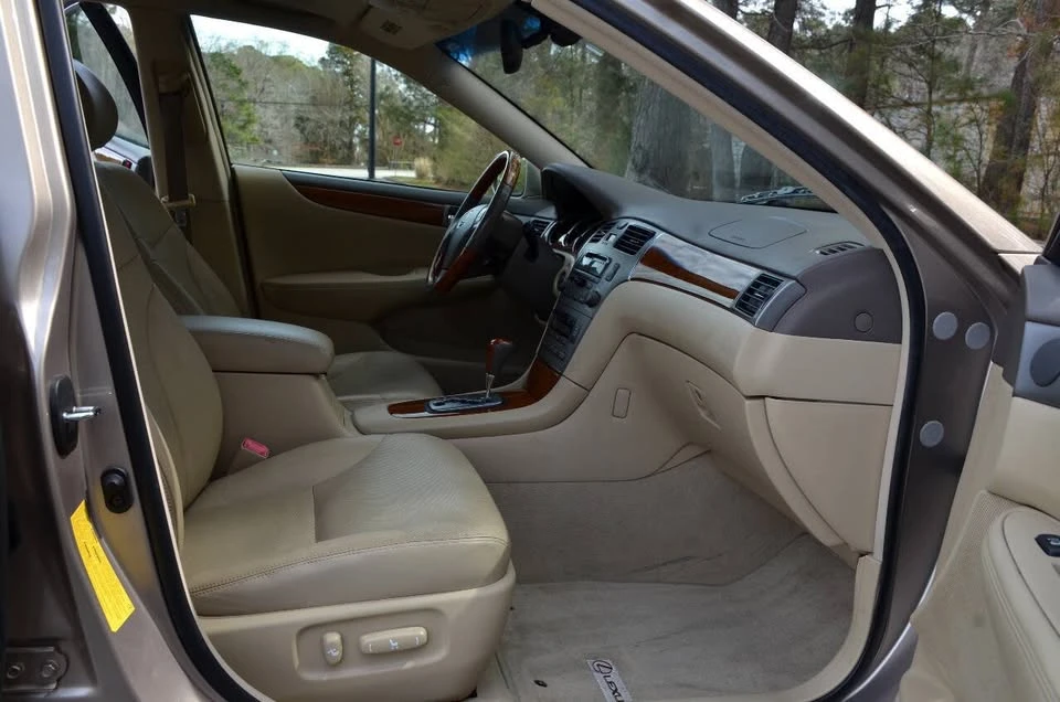 2005 Lexus ES 4th Gen - Image 8 of 17