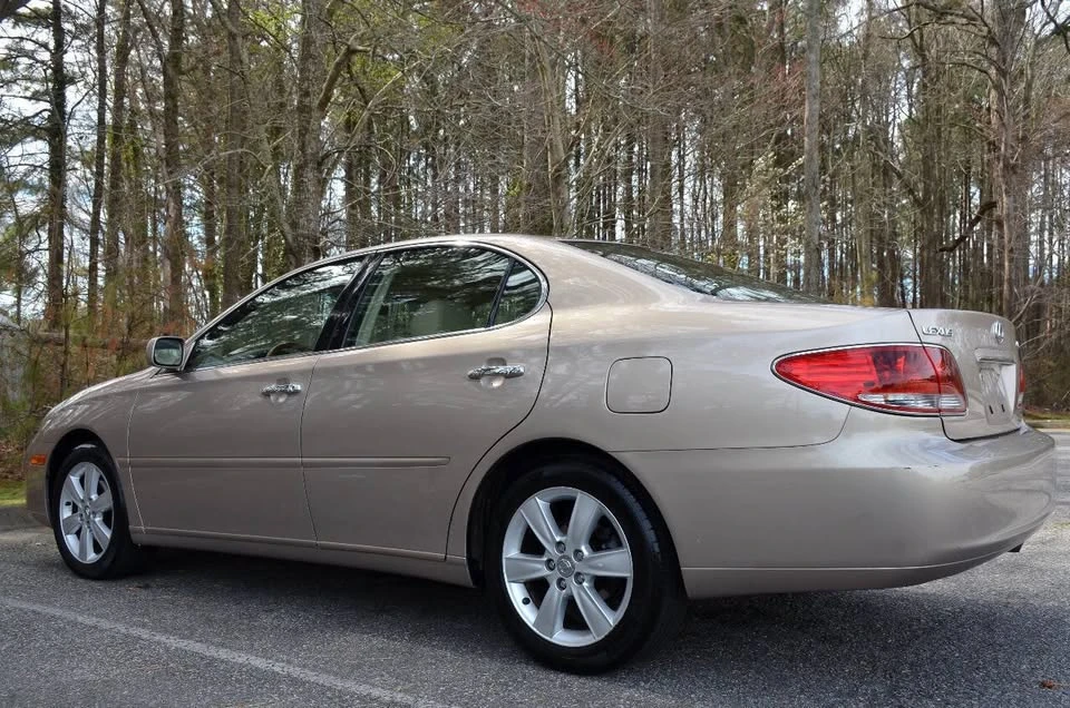 2005 Lexus ES 4th Gen - Image 5 of 17