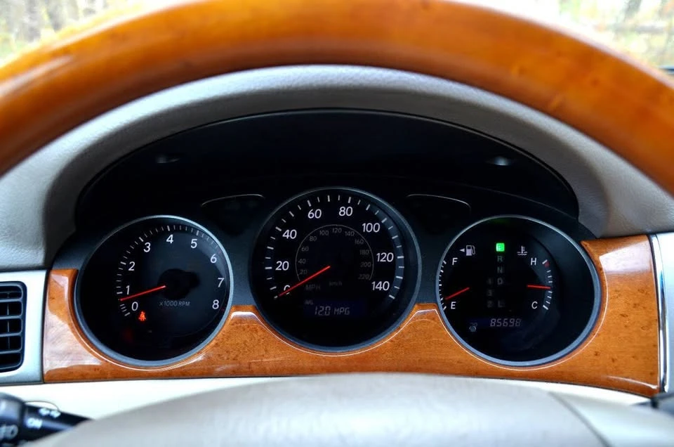 2005 Lexus ES 4th Gen - Image 15 of 17