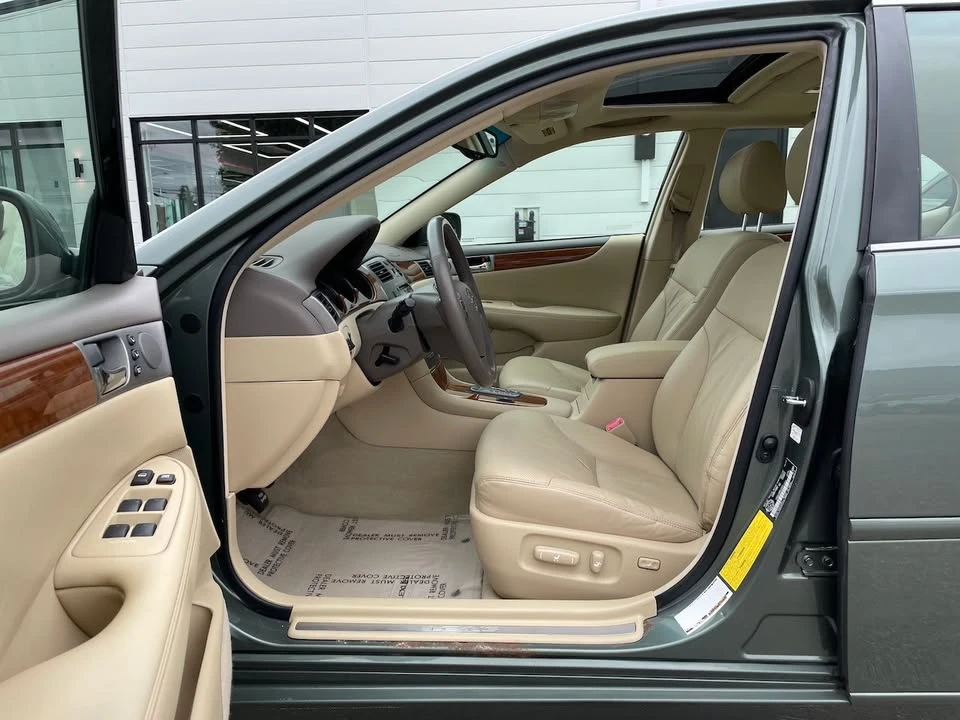 2005 Lexus ES 3rd Gen - Image 13 of 18