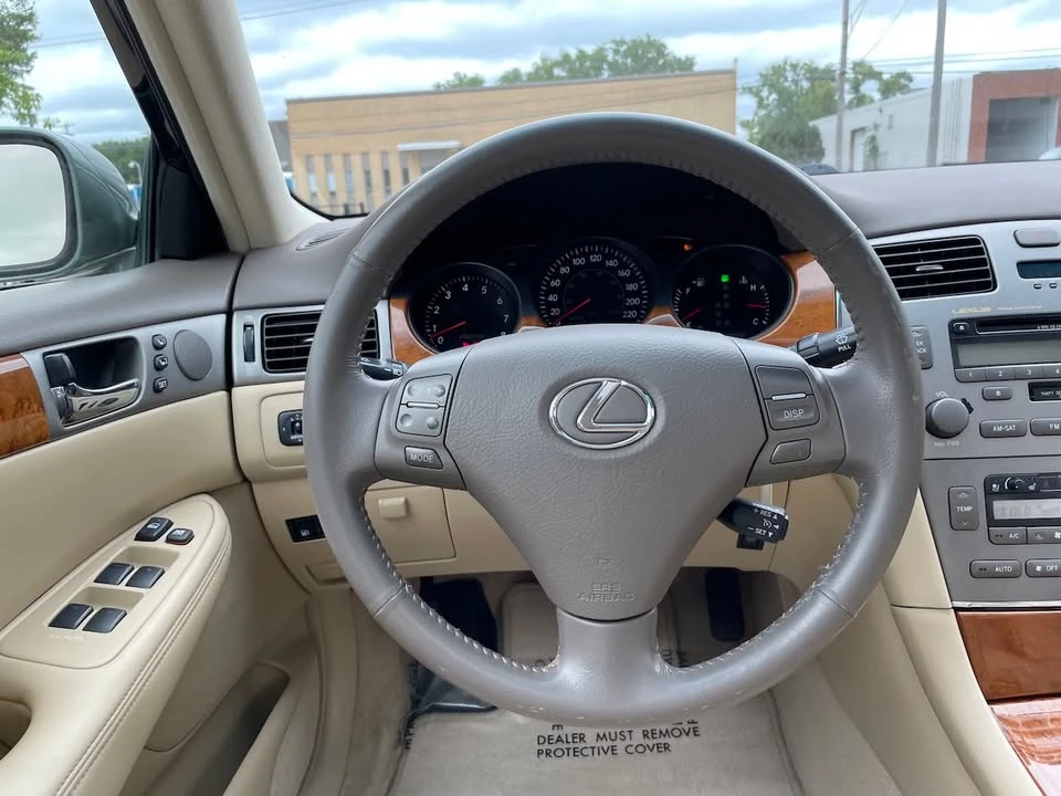 2005 Lexus ES 3rd Gen - Image 11 of 18