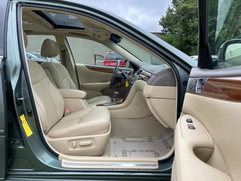 2005 Lexus ES 3rd Gen - Image 7 of 18