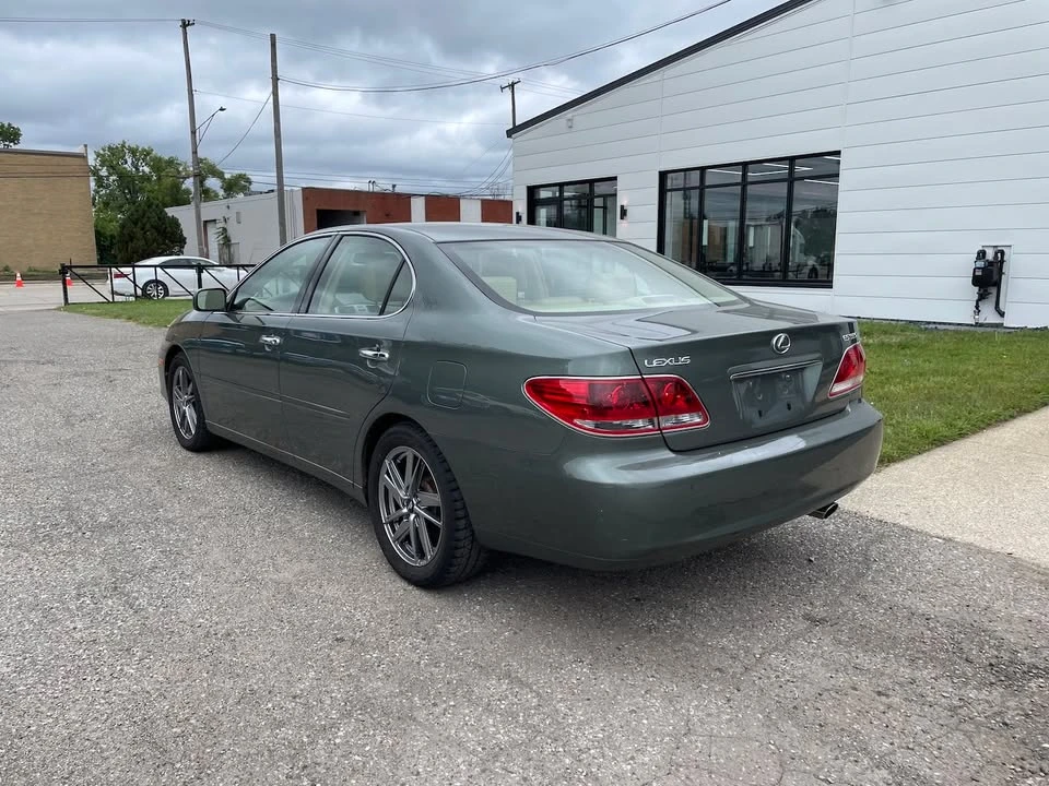 2005 Lexus ES 3rd Gen - Image 3 of 18