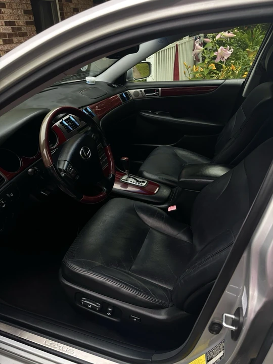 2005 Lexus ES 4th Gen - Image 9 of 10