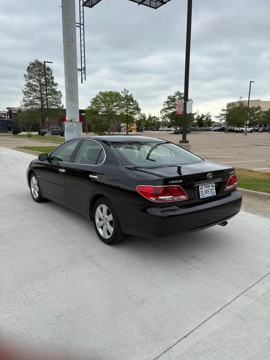 2005 Lexus ES 4th Gen - Image 5 of 10