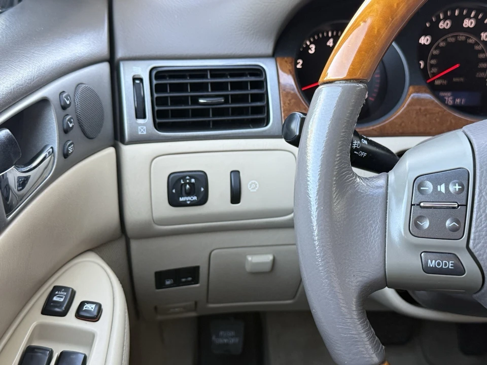 2005 Lexus ES 4th Gen - Image 14 of 21