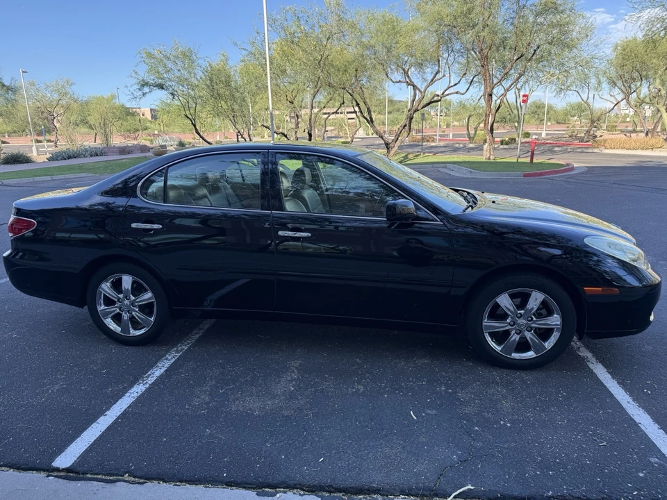 2005 Lexus ES 4th Gen - Image 5 of 21