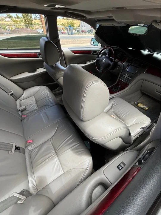 2005 Lexus ES 3rd Gen - Image 3 of 6