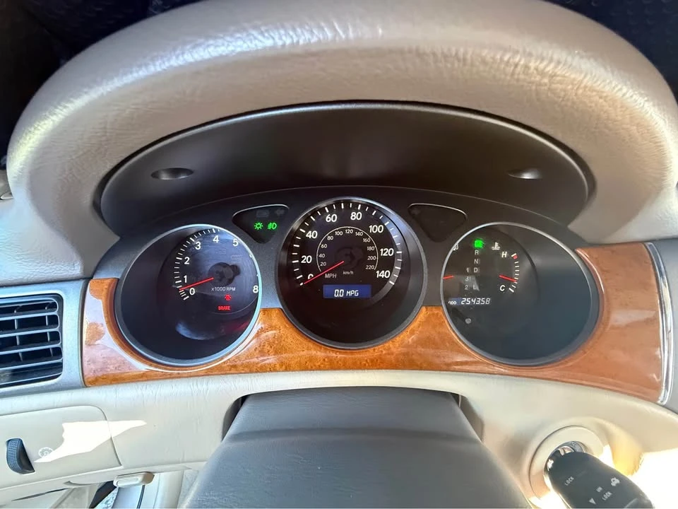 2005 Lexus ES 4th Gen - Image 10 of 13