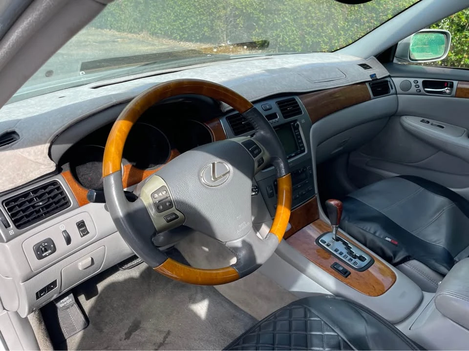 2005 Lexus ES 4th Gen - Image 7 of 10