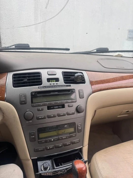 2005 Lexus ES 4th Gen - Image 6 of 7